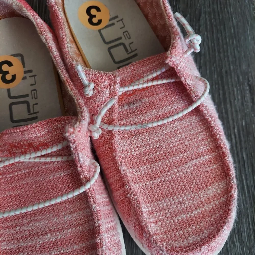 EUC Hey Dude Wendy Stretch Coral Pearl Moccasin 3Y